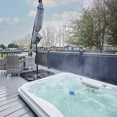 Nyaraló Country With Hot Tub *