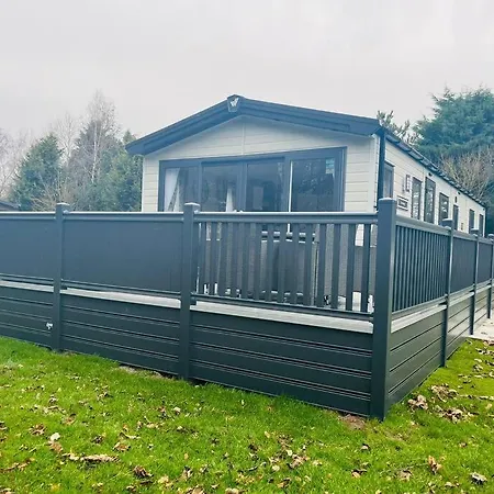 Country With Hot Tub * ヨーク